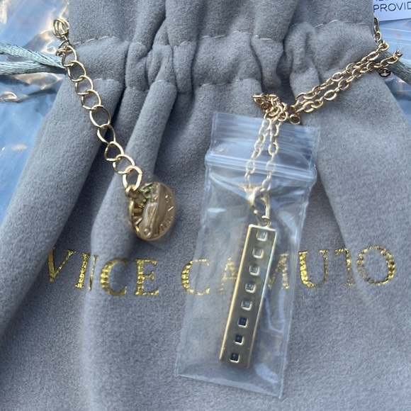 NWT VINCE CAMUTO BLUE OMBRÉ CZ NECKLACE - Picture 9 of 9